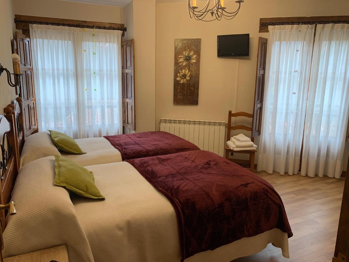 Mirador De Enterrias Hotel Ngoại thất bức ảnh